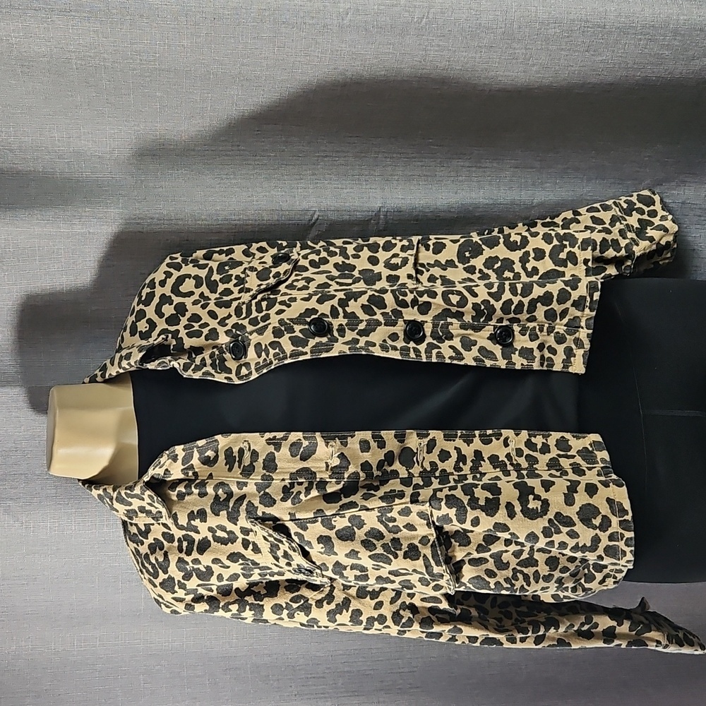 Mustard Seed Leopard Print Boxy Button Front Denim Jacket Size Lge - Picture 5 of 9
